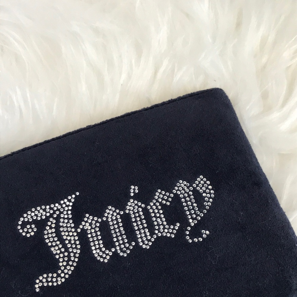 NWT Juicy Couture Black Label velour wristlet - Picture 2 of 5